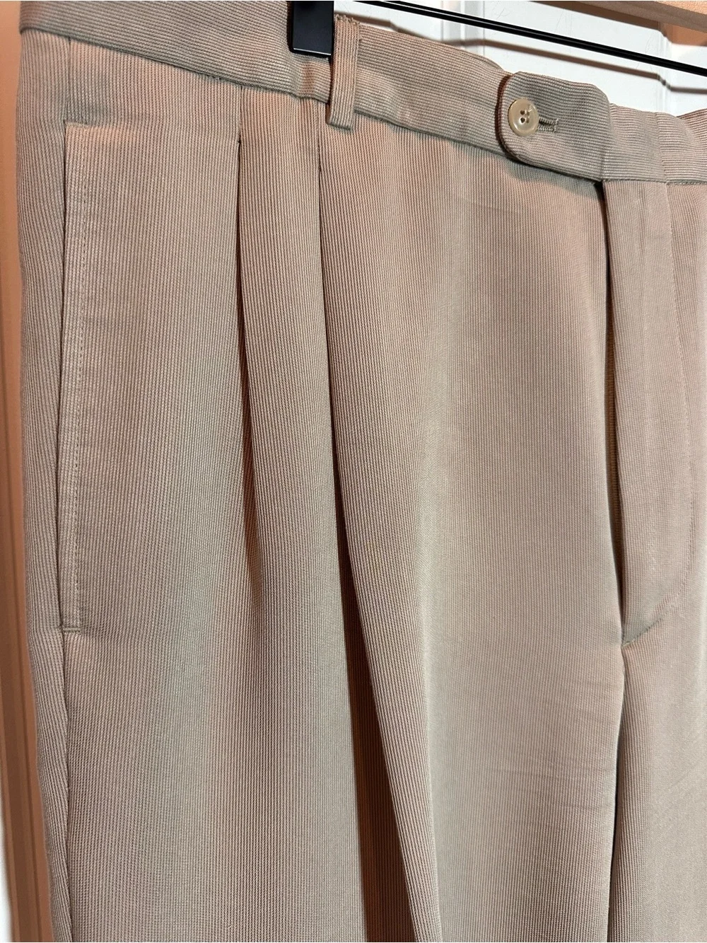 Bugatchi Uomo Slacks Dress Pants Pleated Front Cuffed Bottom 38x36 Solid Tan EUC
